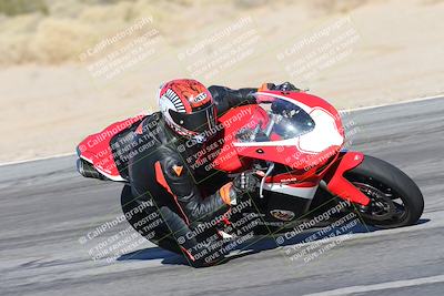 media/Dec-01-2025-Moto Forza (Mon) [[2daa91e15f]]/2-Intermediate Group/Session 4 Turn 9/